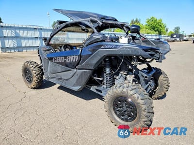Trzecie zdjęcie samochodu z tyłu: 2019 CAN-AM MAVERICK X3 UTILITY VEHICLE VIN:3JBVDAW25KK000261 - miniatura