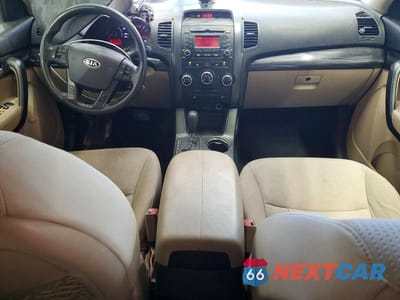 Zdjęcie 8 z 13 samochodu: 2012 KIA SORENTO LX VIN:5XYKTDA66CG259553 - miniatura