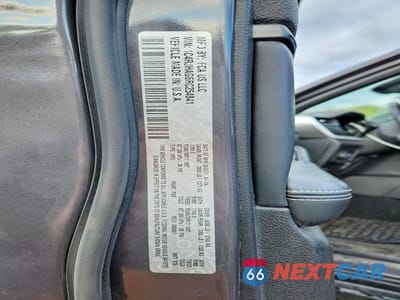 Zdjęcie 13 z 13 samochodu: 2024 JEEP GRAND CHEROKEE LAREDO VIN:1C4RJHAG6RC254841 - miniatura