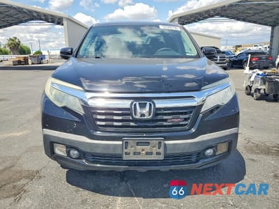 Piąte zdjęcie samochodu w środku: 2018 HONDA RIDGELINE SPORT VIN:5FPYK2F1XJB000977 - miniatura