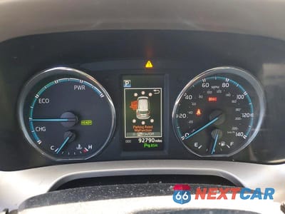 Zdjęcie 9 z 14 samochodu: 2018 TOYOTA RAV4 HV LIMITED VIN:JTMDJREV2JD162827 - miniatura