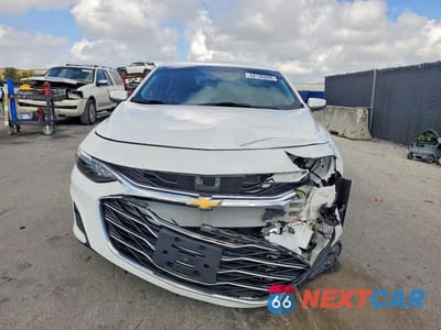 Piąte zdjęcie samochodu w środku: 2019 CHEVROLET MALIBU LT VIN:1G1ZD5ST6KF115209 - miniatura