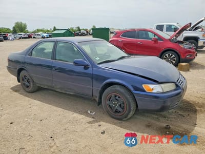 Czwarte zdjęcie samochodu z boku: 1998 TOYOTA CAMRY LE VIN:4T1BG22K0WU382557 - miniatura