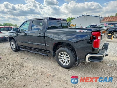 Drugie zdjęcie samochodu z przodu: 2021 CHEVROLET SILVERADO K1500 LT VIN:1GCUYDEDXMZ185320 - miniatura