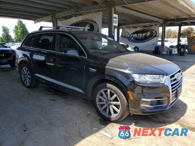 Czwarte zdjęcie samochodu z boku: 2017 AUDI Q7 PRESTIGE VIN:WA1VAAF74HD058382 - miniatura