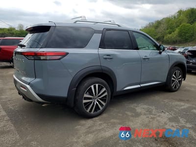 Trzecie zdjęcie samochodu z tyłu: 2025 NISSAN PATHFINDER PLATINUM VIN:5N1DR3DK8SC222092 - miniatura