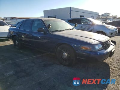 Czwarte zdjęcie samochodu z boku: 2006 FORD CROWN VICTORIA POLICE INTERCEPTOR VIN:2FAHP71W16X129505 - miniatura