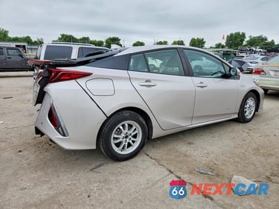 Trzecie zdjęcie samochodu z tyłu: 2022 TOYOTA PRIUS PRIME LIMITED VIN:JTDKAMFP1N3198711 - miniatura