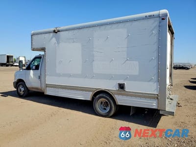 Drugie zdjęcie samochodu z przodu: 2011 FORD E450 BOX TRUCK VIN:1FDXE4FSXBDA13653 - miniatura
