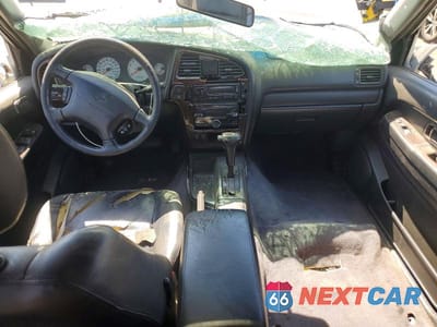 Zdjęcie 8 z 14 samochodu: 2001 NISSAN PATHFINDER SE VIN:JN8DR07X11W514226 - miniatura