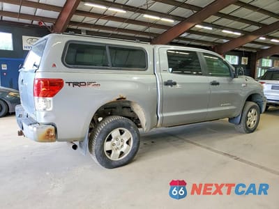 Trzecie zdjęcie samochodu z tyłu: 2011 TOYOTA TUNDRA CREWMAX SR5 VIN:5TFDY5F18BX187120 - miniatura