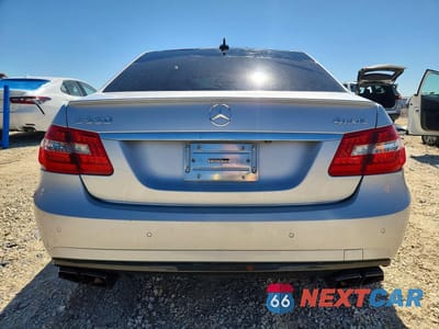 Zdjęcie 6 z 12 samochodu: 2011 MERCEDES-BENZ E 550 4MATIC VIN:WDDHF9AB6BA424596 - miniatura