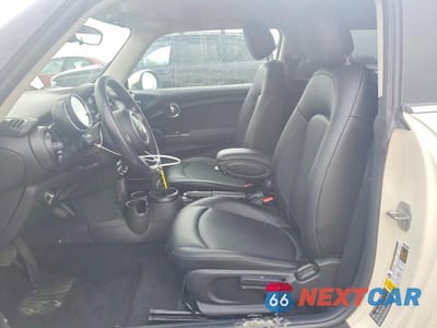 Zdjęcie 7 z 12 samochodu: 2017 MINI COOPER VIN:WMWXP5C59H2D16267 - miniatura