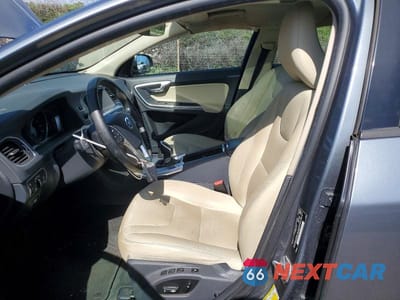 Zdjęcie 7 z 12 samochodu: 2017 VOLV S60 VIN:YV126MFL1H2424023 - miniatura