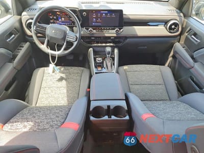 Zdjęcie 8 z 13 samochodu: 2024 CHEVROLET COLORADO Z71 VIN:1GCPTDEK5R1268752 - miniatura