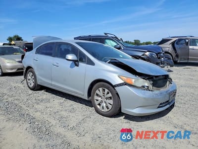 Czwarte zdjęcie samochodu z boku: 2012 HONDA CIVIC LX VIN:2HGFB2F59CH588193 - miniatura