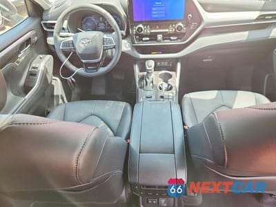 Zdjęcie 8 z 13 samochodu: 2026 TOYOTA HIGHLANDER HYBRID PLATINUM VIN:5TDEBRCH0TS705145 - miniatura