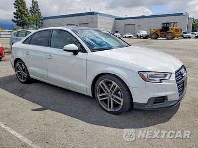 Czwarte zdjęcie samochodu z boku: 2020 AUDI A3 PREMIUM VIN:WAUAUGFF8LA048578 - miniatura