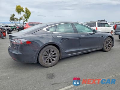 Trzecie zdjęcie samochodu z tyłu: 2017 TESLA MODEL S VIN:5YJSA1E27HF223350 - miniatura