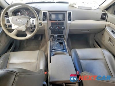 Zdjęcie 8 z 12 samochodu: 2008 JEEP GRAND CHEROKEE VIN:1J8GR48K38C152732 - miniatura