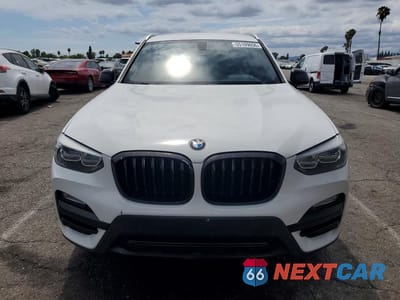 Piąte zdjęcie samochodu w środku: 2018 BMW X3 XDRIVE30I VIN:5UXTR9C50JLD66878 - miniatura