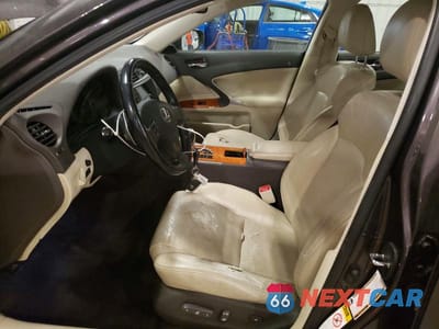 Zdjęcie 7 z 12 samochodu: 2009 LEXUS IS 250 VIN:JTHCK262092032278 - miniatura