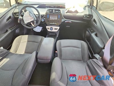 Zdjęcie 8 z 13 samochodu: 2016 TOYOTA PRIUS TWO ECO VIN:JTDKARFU3G3508492 - miniatura
