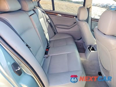 Zdjęcie 10 z 12 samochodu: 2005 BMW 330 I VIN:WBAEV534X5KM40285 - miniatura