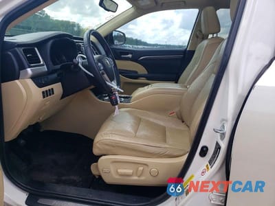 Zdjęcie 7 z 13 samochodu: 2016 TOYOTA HIGHLANDER LIMITED VIN:5TDYKRFH4GS136962 - miniatura