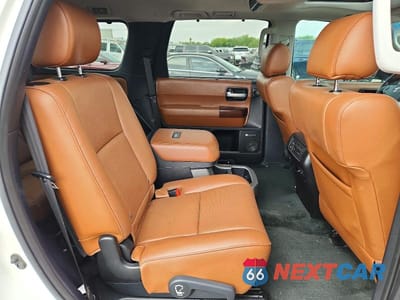 Zdjęcie 11 z 13 samochodu: 2016 TOYOTA SEQUOIA PLATINUM VIN:5TDDW5G10GS135255 - miniatura