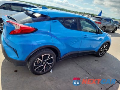Trzecie zdjęcie samochodu z tyłu: 2019 TOYOTA C-HR XLE VIN:JTNKHMBX7K1057310 - miniatura