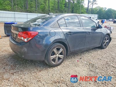 Trzecie zdjęcie samochodu z tyłu: 2015 CHEVROLET CRUZE LT VIN:1G1PE5SB8F7179232 - miniatura