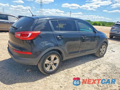 Trzecie zdjęcie samochodu z tyłu: 2013 KIA SPORTAGE LX VIN:KNDPB3A21D7511529 - miniatura
