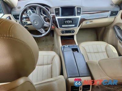 Zdjęcie 8 z 12 samochodu: 2013 MERCEDES-BENZ GL 350 BLUETEC VIN:4JGDF2EE3DA253583 - miniatura