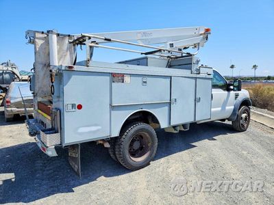 Czwarte zdjęcie samochodu z boku: 2008 FORD F450 SUPER DUTY BUCKET TRUCK VIN:1FD4F46Y58EC32494 - miniatura