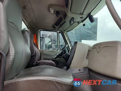 Piąte zdjęcie samochodu w środku: 2017 INTERNATIONAL PROSTAR SEMI TRUCK VIN:1HSDGAPR5HH164789 - miniatura