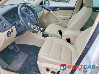 Zdjęcie 7 z 12 samochodu: 2017 VOLKSWAGEN TIGUAN WOLFSBURG VIN:WVGSV7AXXHK020198 - miniatura