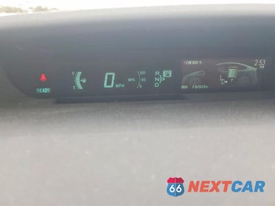 Zdjęcie 9 z 12 samochodu: 2012 TOYOTA PRIUS FOUR VIN:JTDKN3DU3C1513511 - miniatura