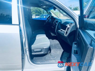 Piąte zdjęcie samochodu w środku: 2015 RAM 1500 ST VIN:1C6RR6FM4FS624107 - miniatura