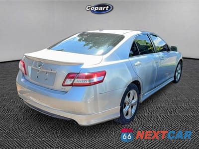 Czwarte zdjęcie samochodu z boku: 2011 TOYOTA CAMRY SE VIN:4T1BF3EK8BU607127 - miniatura