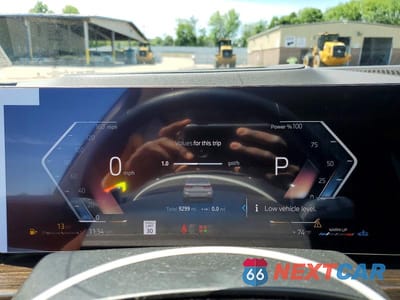 Zdjęcie 9 z 14 samochodu: 2025 BMW X7 XDRIVE40I VIN:5UX23EM07S9Z65653 - miniatura