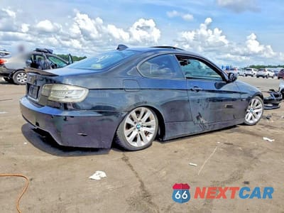 Trzecie zdjęcie samochodu z tyłu: 2011 BMW 328 I VIN:WBAKE3C51BE444459 - miniatura