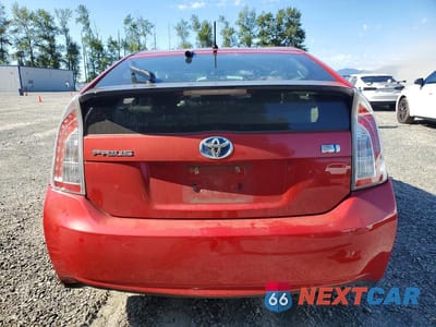 Zdjęcie 6 z 14 samochodu: 2015 TOYOTA PRIUS TWO VIN:JTDKN3DU8F0466969 - miniatura