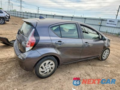 Trzecie zdjęcie samochodu z tyłu: 2016 TOYOTA PRIUS C TWO VIN:JTDKDTB33G1130218 - miniatura