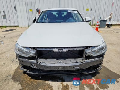 Piąte zdjęcie samochodu w środku: 2013 BMW 328 XI SULEV VIN:WBA3B5C57DP539026 - miniatura