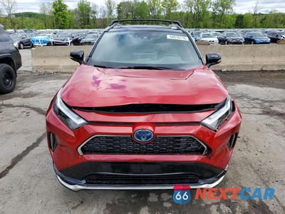 Piąte zdjęcie samochodu w środku: 2023 TOYOTA RAV4 PRIME XSE VIN:JTMEB3FV3PD117532 - miniatura