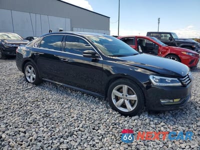 Czwarte zdjęcie samochodu z boku: 2015 VOLKSWAGEN PASSAT S VIN:1VWAT7A30FC097623 - miniatura