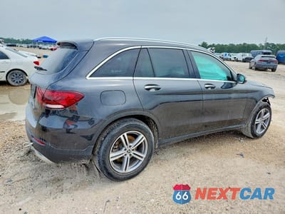 Trzecie zdjęcie samochodu z tyłu: 2021 MERCEDES-BENZ GLC 300 VIN:W1N0G8DB5MV322821 - miniatura