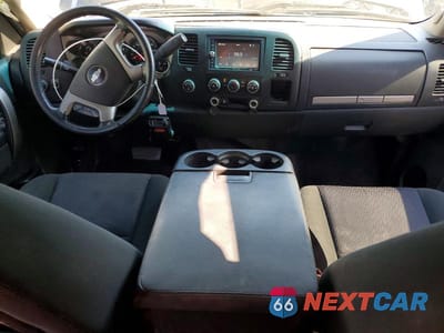 Zdjęcie 8 z 12 samochodu: 2013 CHEVROLET SILVERADO K1500 LT VIN:1GCRKSE75DZ269194 - miniatura
