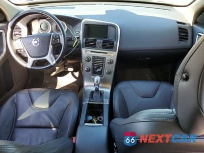 Zdjęcie 8 z 12 samochodu: 2013 VOLVO XC60 3.2 VIN:YV4952DL2D2382063 - miniatura